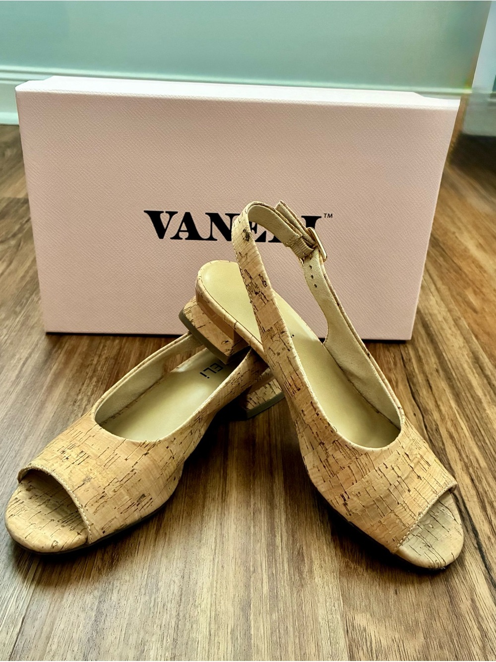 Vaneli Tan Cork Slingback Sandals size 5